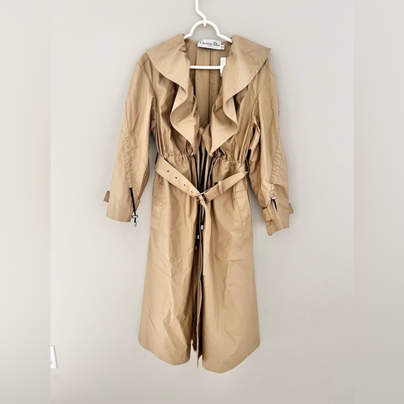 Christian Dior 2023 Trench Coat With Ruffles Beige Cotton Gabardine  Size 2 - Picture 4 of 16